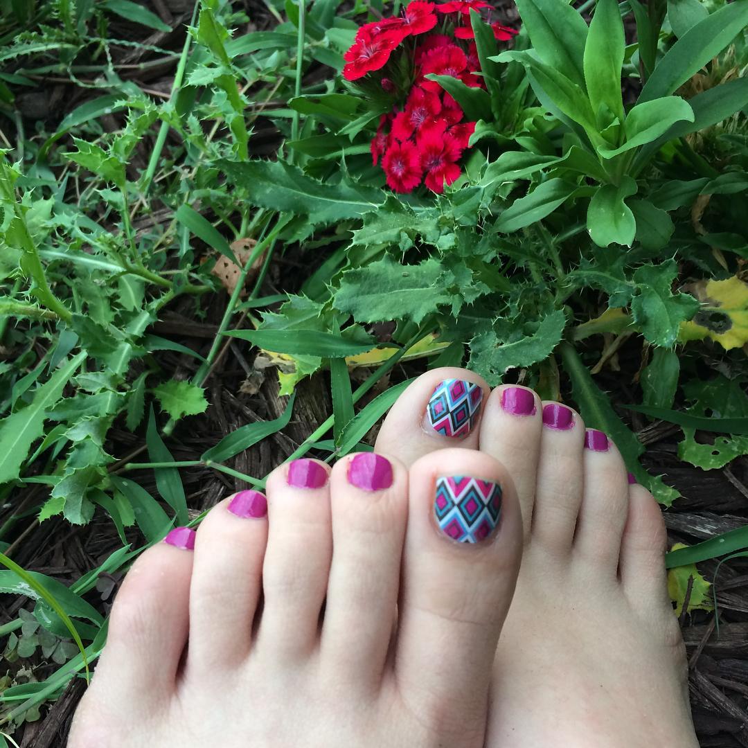 creative easy toe nail design