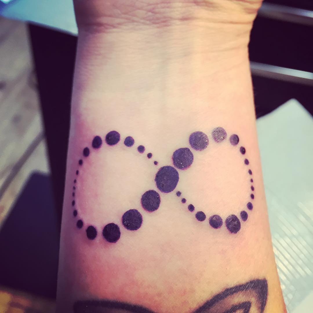 doted infinity tattoo design