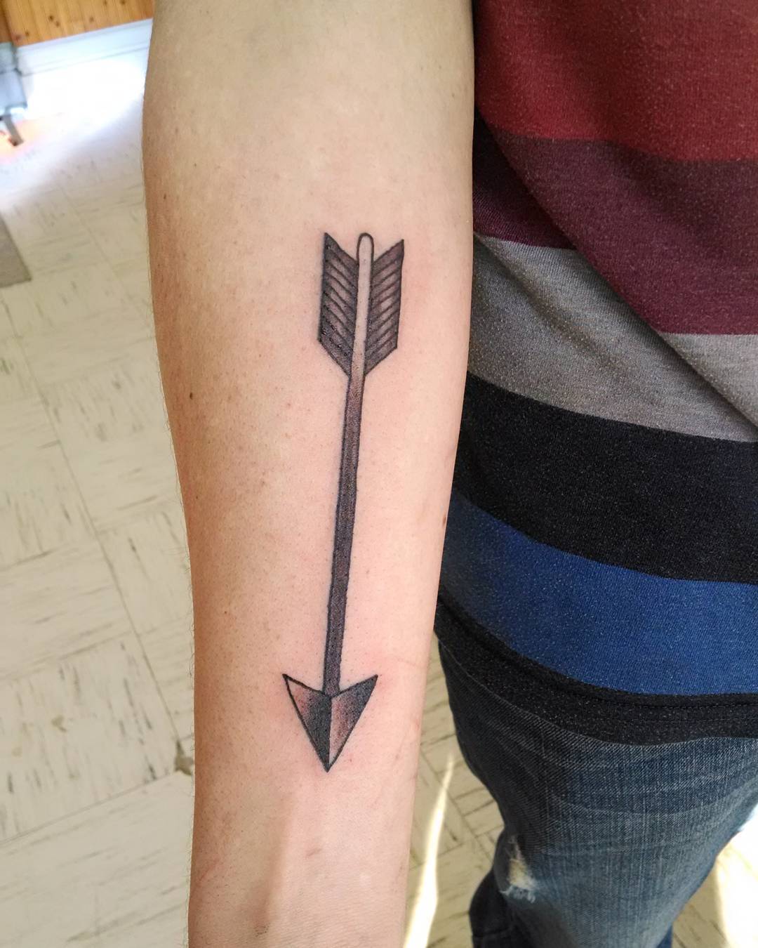 simple arrow tattoo design for forearm