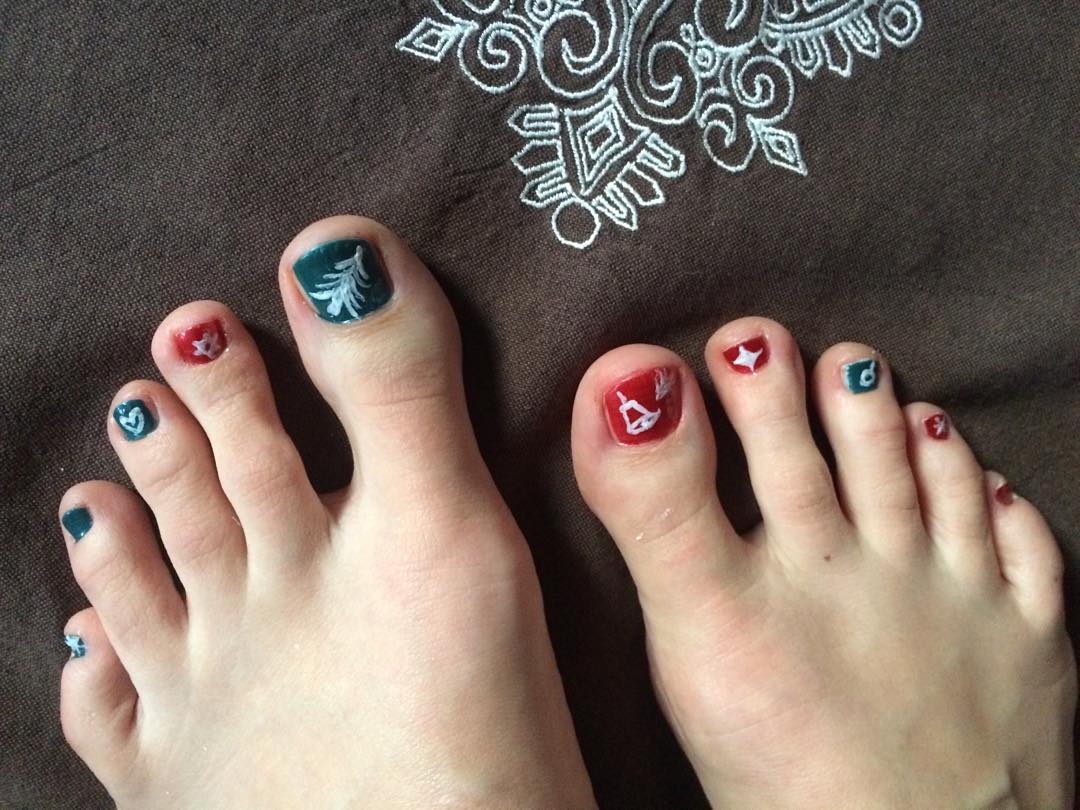 christmas toe nail designs idea