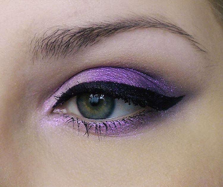 purple eye makeup design
