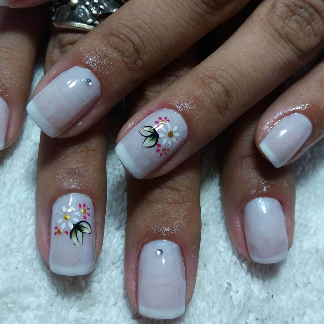 small french nail design 1