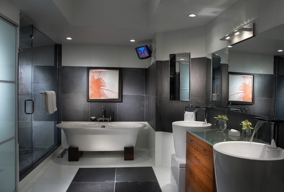 large contemporary master bathroom tub