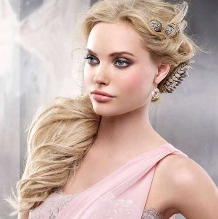 hairstyles for long hair for prom