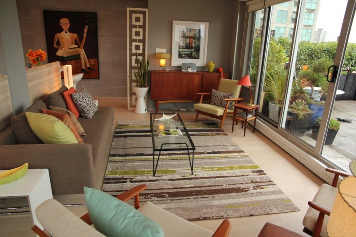 modern living room with vinatge firniture