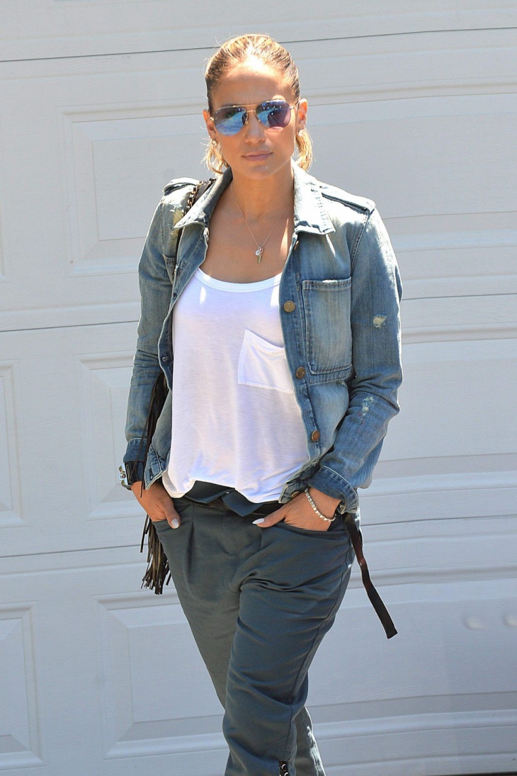 jennifer lopez style out in brentwood august 2014