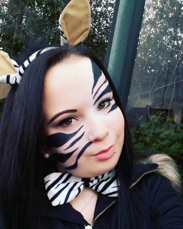 animal zebra makeup