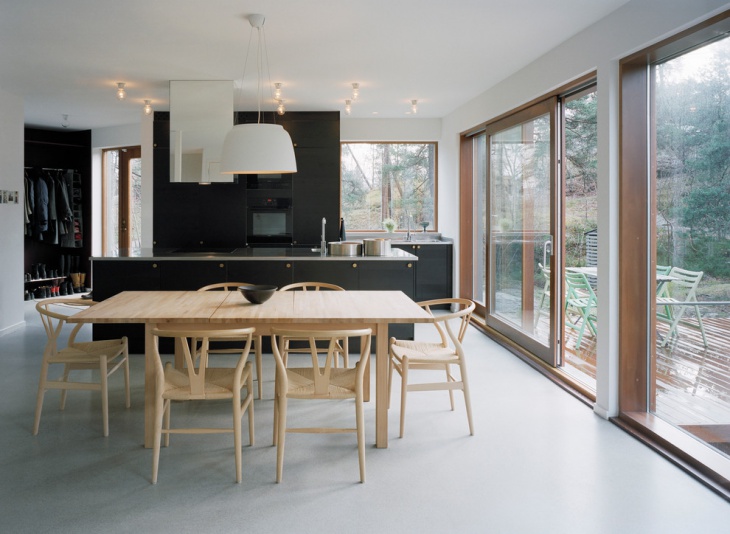 Phòng ăn hiện đại với nội thất bằng gỗ tếch