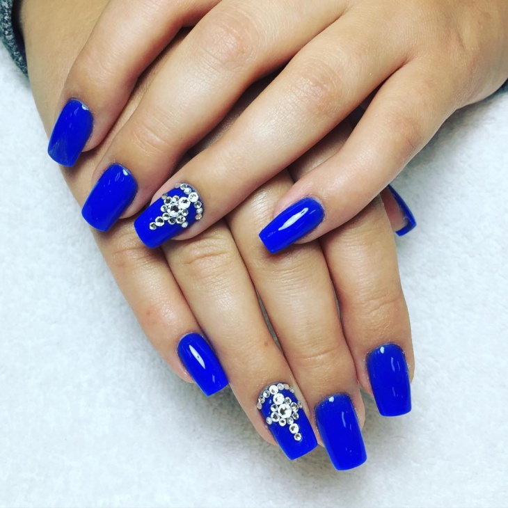 dark blue gel nail design