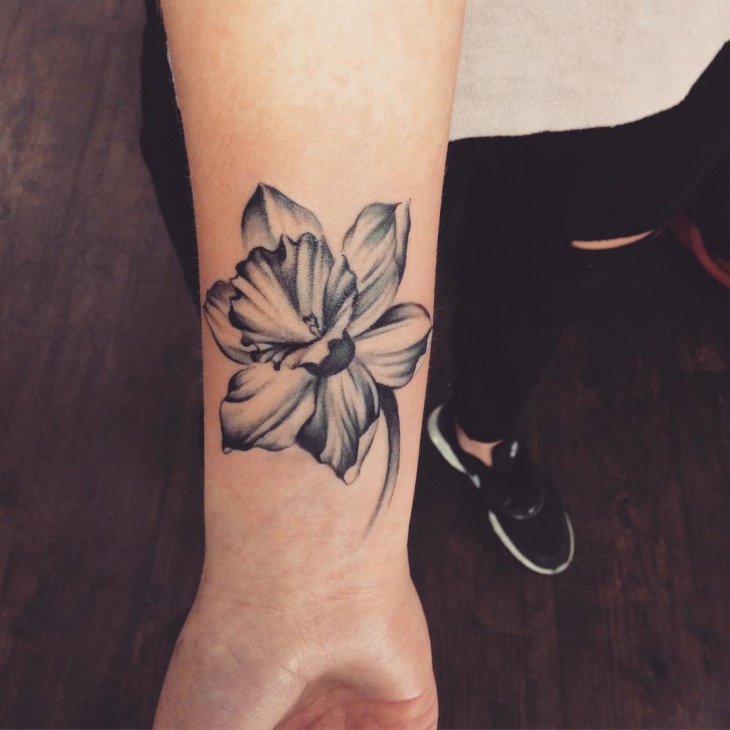 daffodil tattoo black ink