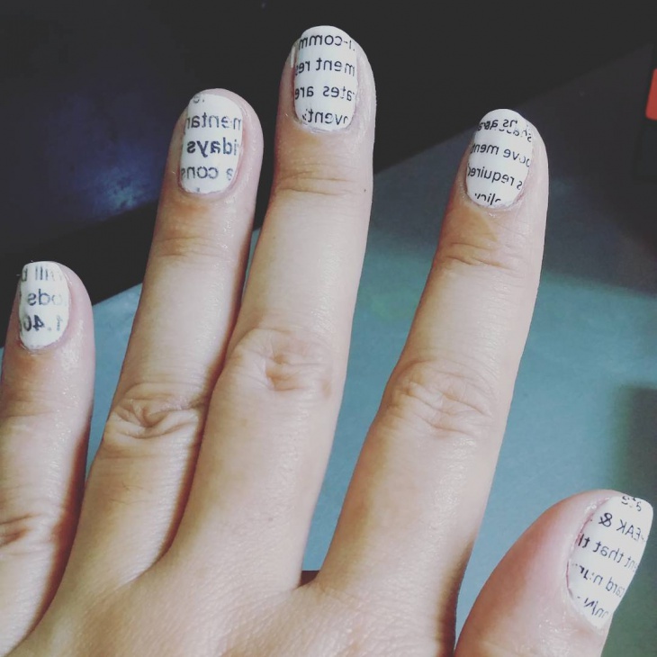 simple newspaper nail art for short nails