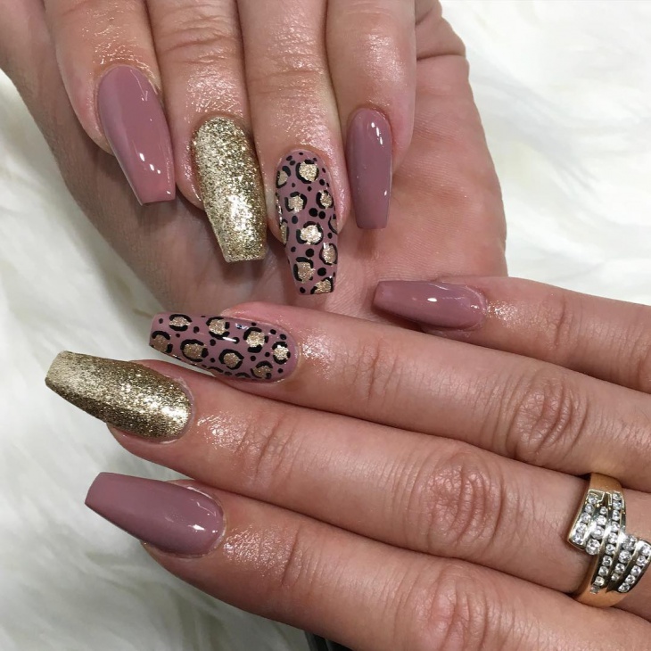 gold leopard print nail design