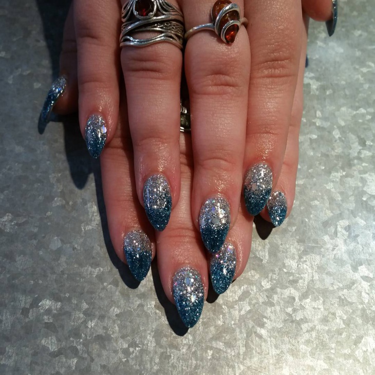 two tone glitter nail design