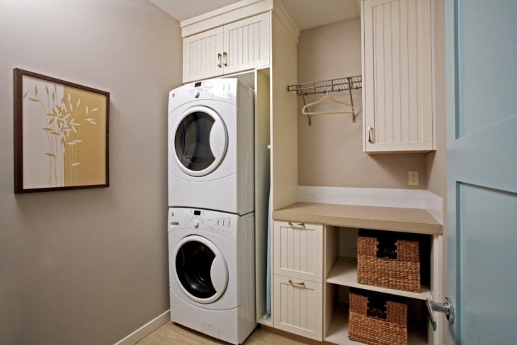 small laundry room idea