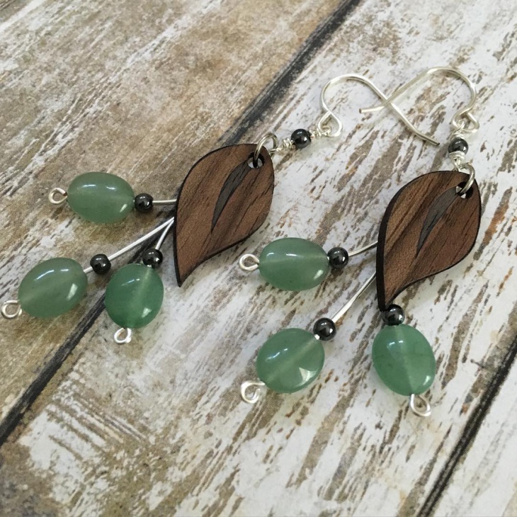beaded leaf earrings design