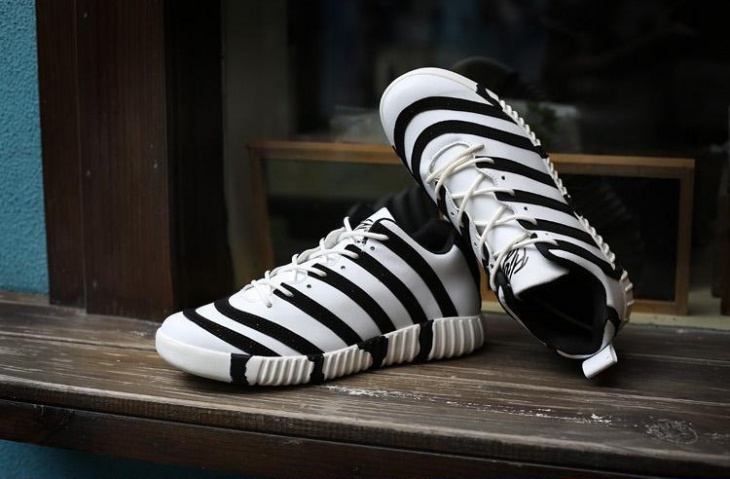 low top zebra sneakers for men
