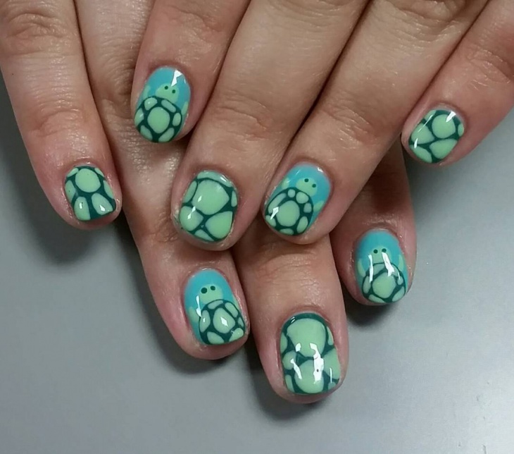 turquoise turtle nail design