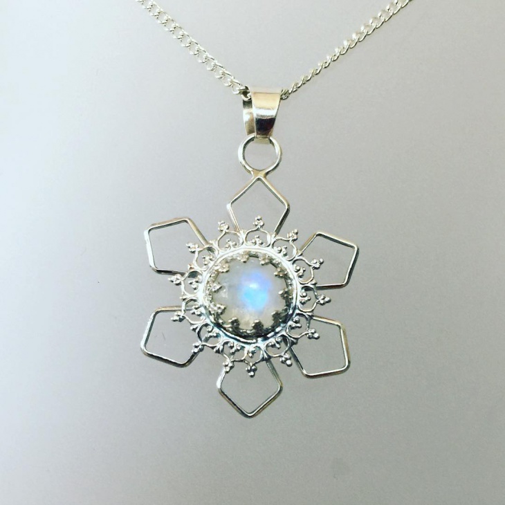 sterling silver snowflake pendant