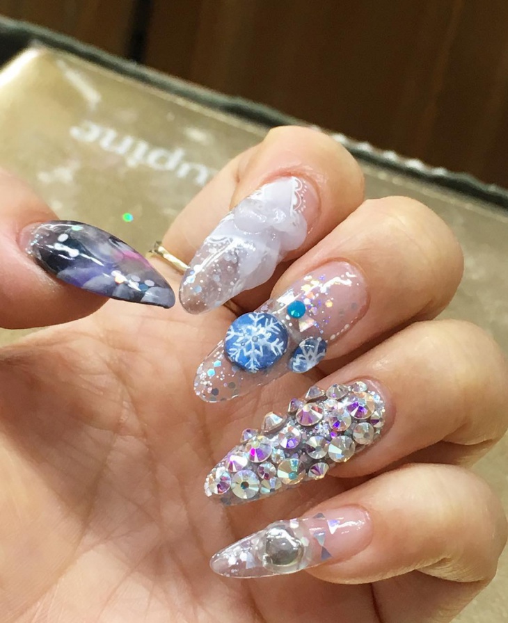 aquarium nails with crystals