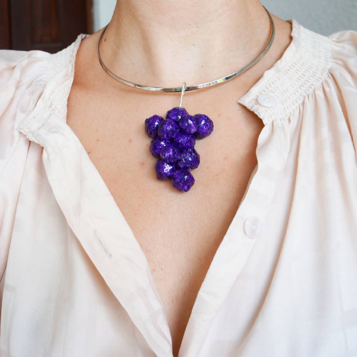 paper grapes necklace design