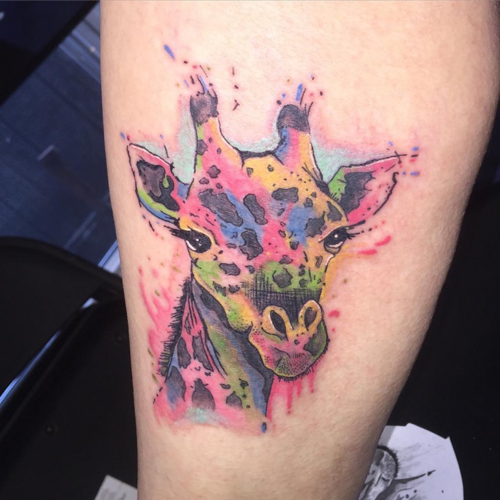 watercolor giraffe tattoo