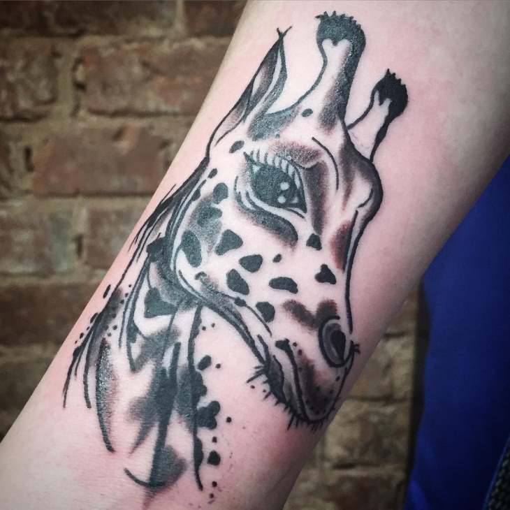 black and white giraffe tattoo
