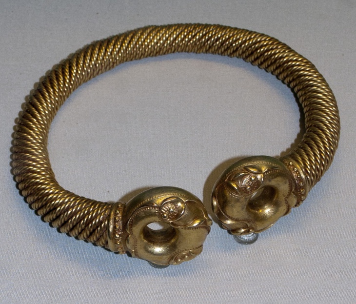antique celtic jewelry