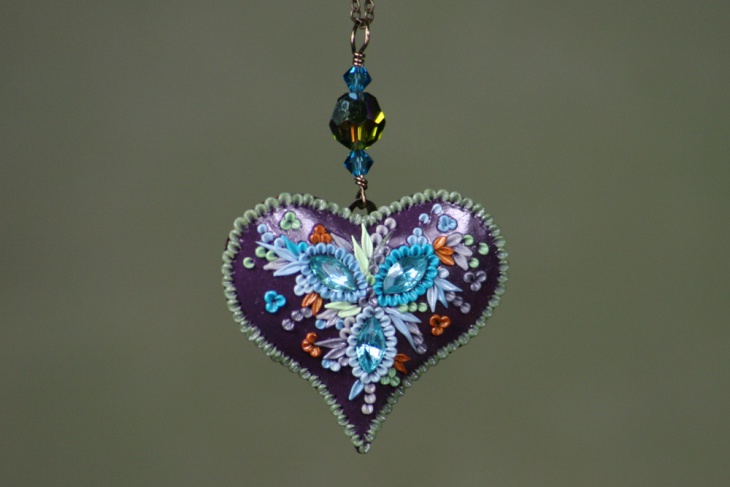 floral heart pendant