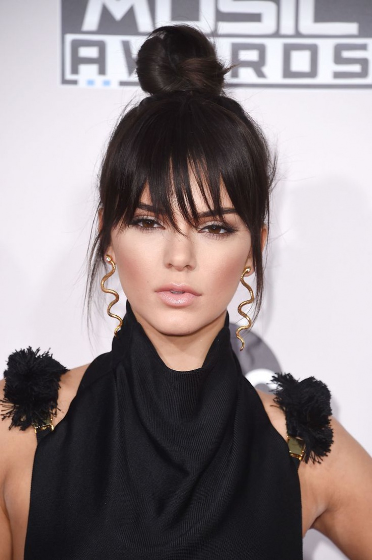 kendall jenner weave high bun hairstyle