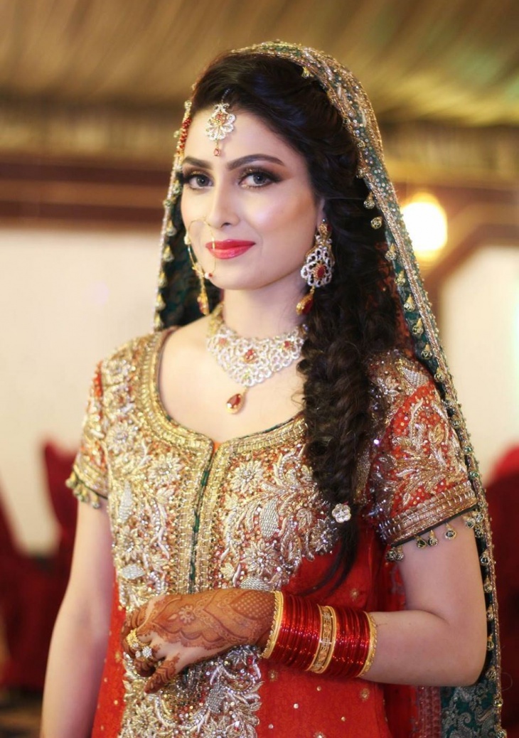 ayeza khan bridal puff hairstyle