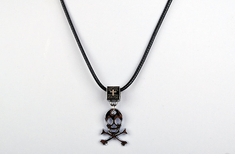 leather skull necklace