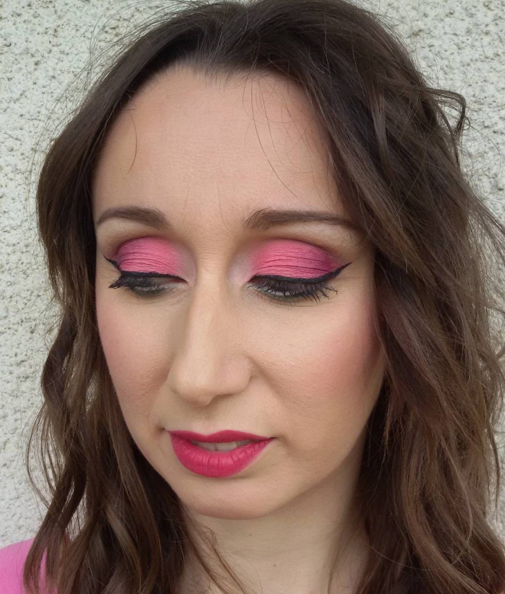 romantic pink makeup look