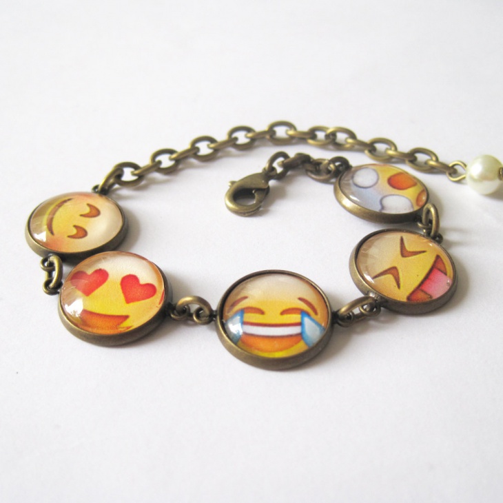 emoji charm bracelet