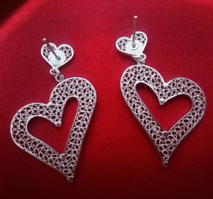 heart shape filigree earrings