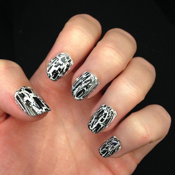 black and white crackle nail art