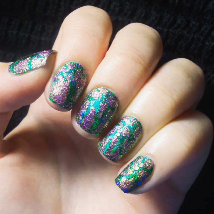 green glitter nail art