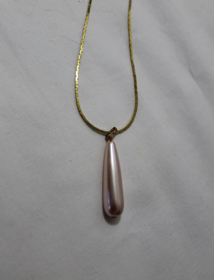 vintage pearl drop pendant