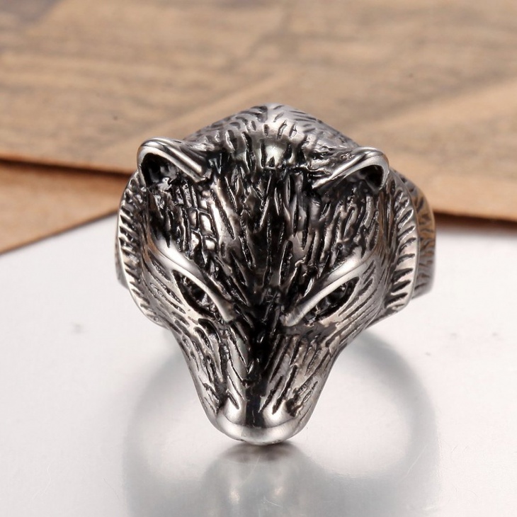 vintage wolf ring