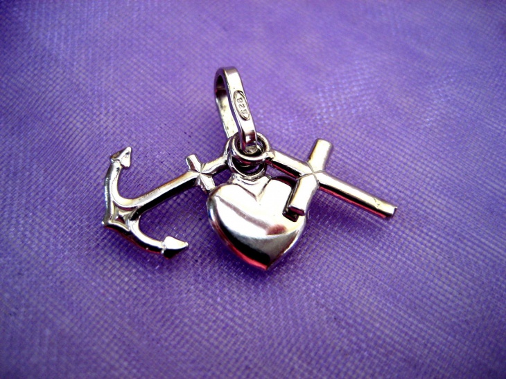 anchor heart jewelry