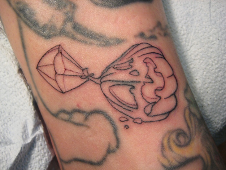 small parachute tattoo design