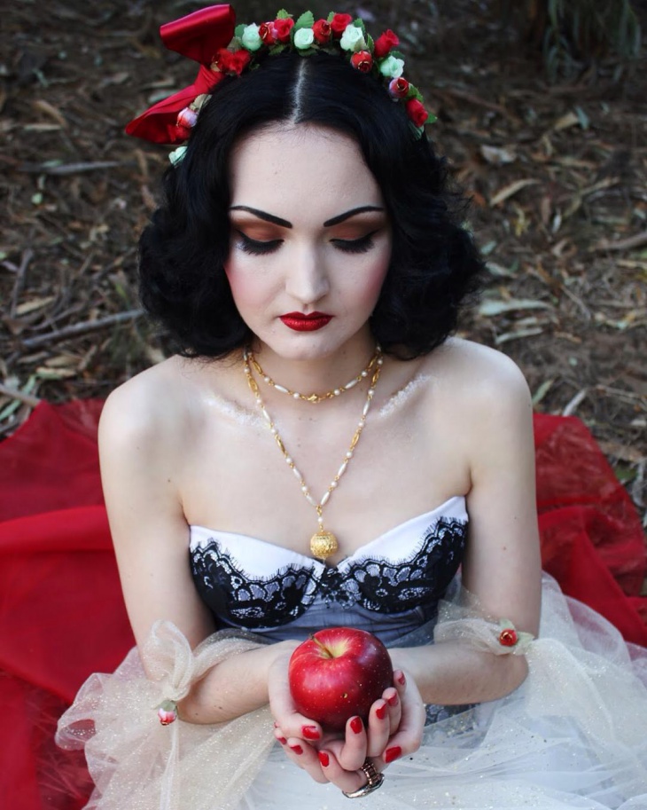 snow white costume makeup