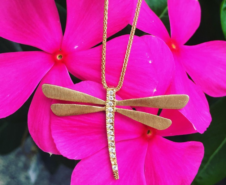 gold dragonfly pendant