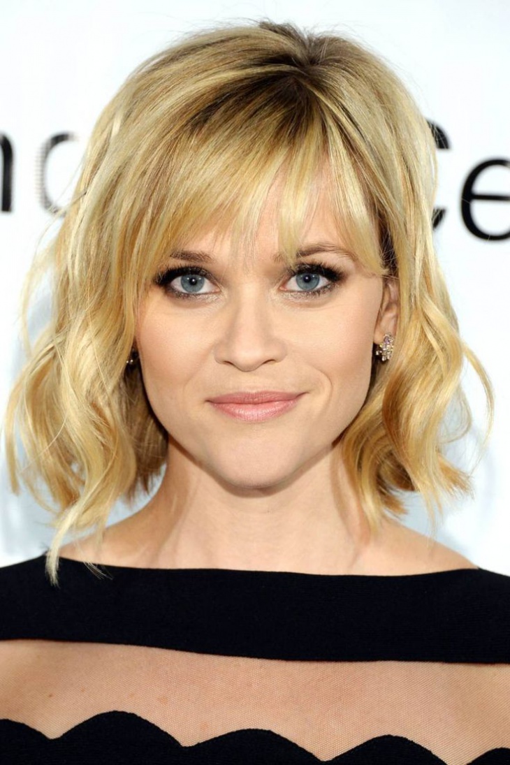 reese witherspoon short wavy hair with bangs