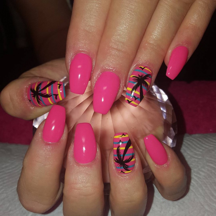 palm tree with stripes nails