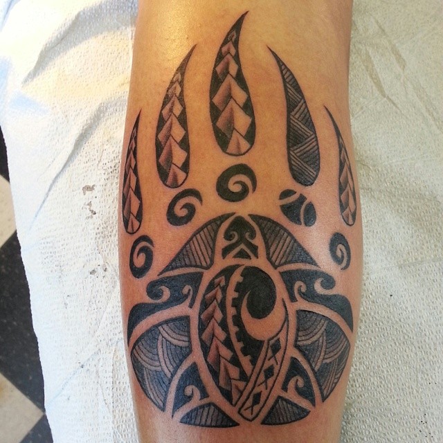 tribal bear claw tattoo 