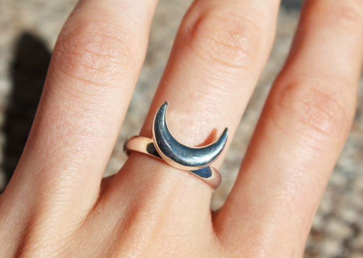 moon boho ring design