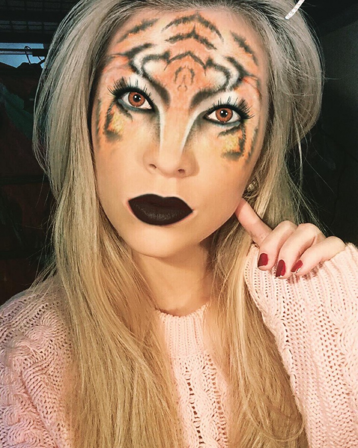 half face tiger makeup 