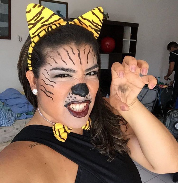 stage tiger face makeup