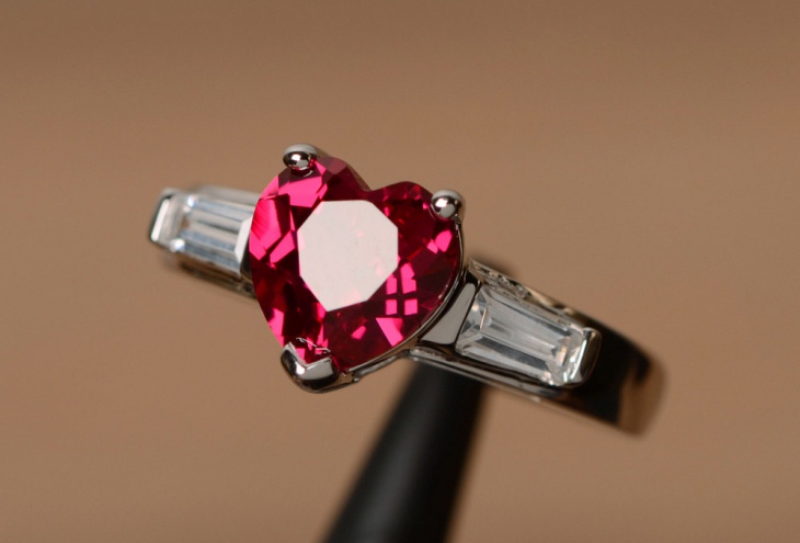 ruby and diamond heart ring