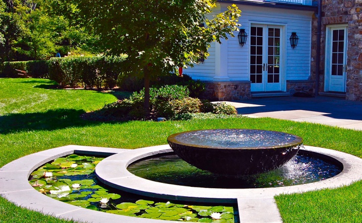 outdoor pond fountain